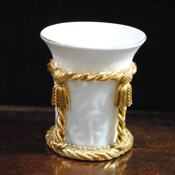 Vintage Stylebuilt Porcelain Bathroom Cup with Cord & Tassel Stand - Picture 1 of 15